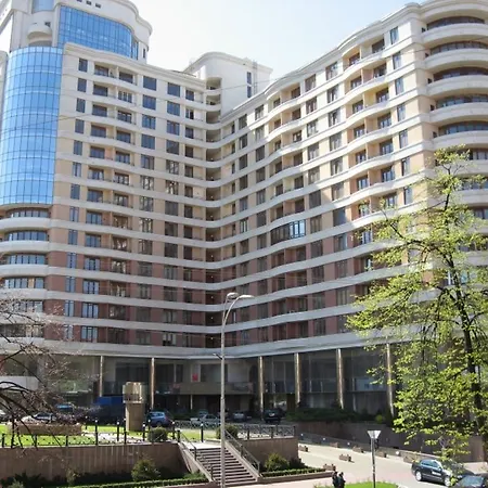 Hotel Attache 3*