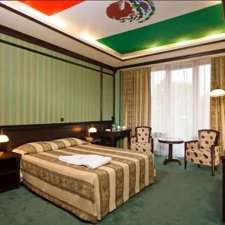 Attache 3* Kiev