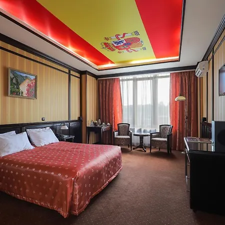 Hotel Attache
