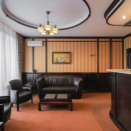 Hotel Attache